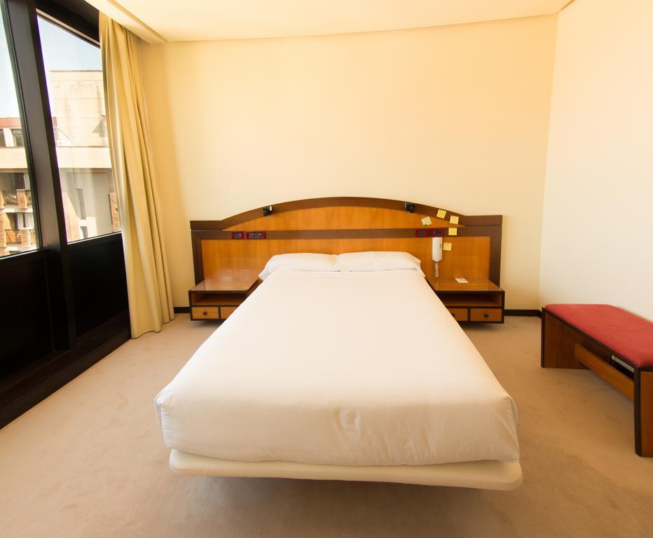 New Hotel Oviedo Room photo